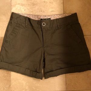 Eddie Bauer green shorts. Size 2